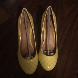 Yellow polka dot Mix No. 6 heels